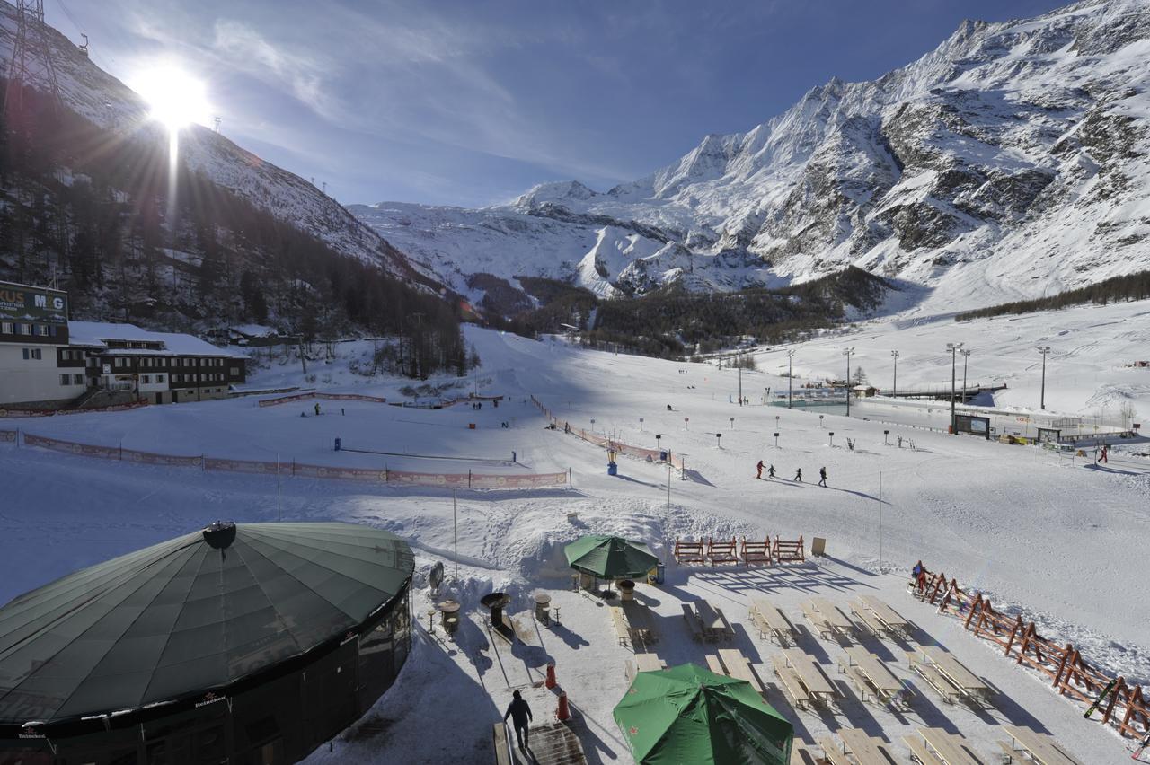 Hotel The Larix Ski-In Ski-Out Saas Fee Exteriör bild